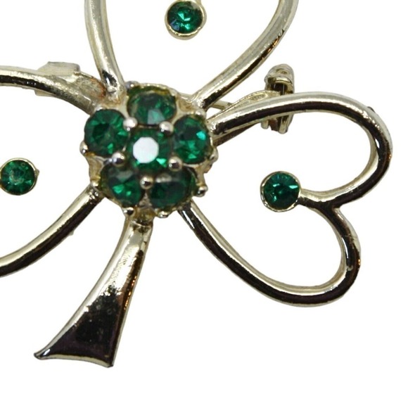 Vintage Beatrix Signed Shamrock Heart Pin Brooch Green Rhinestone 1.5" - Hey Viv - Picture 2 of 5